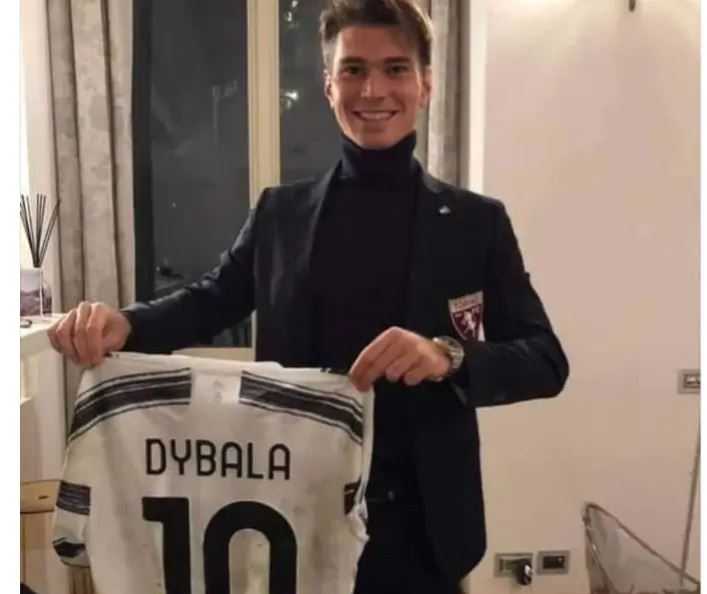 segre-maglia-dybala